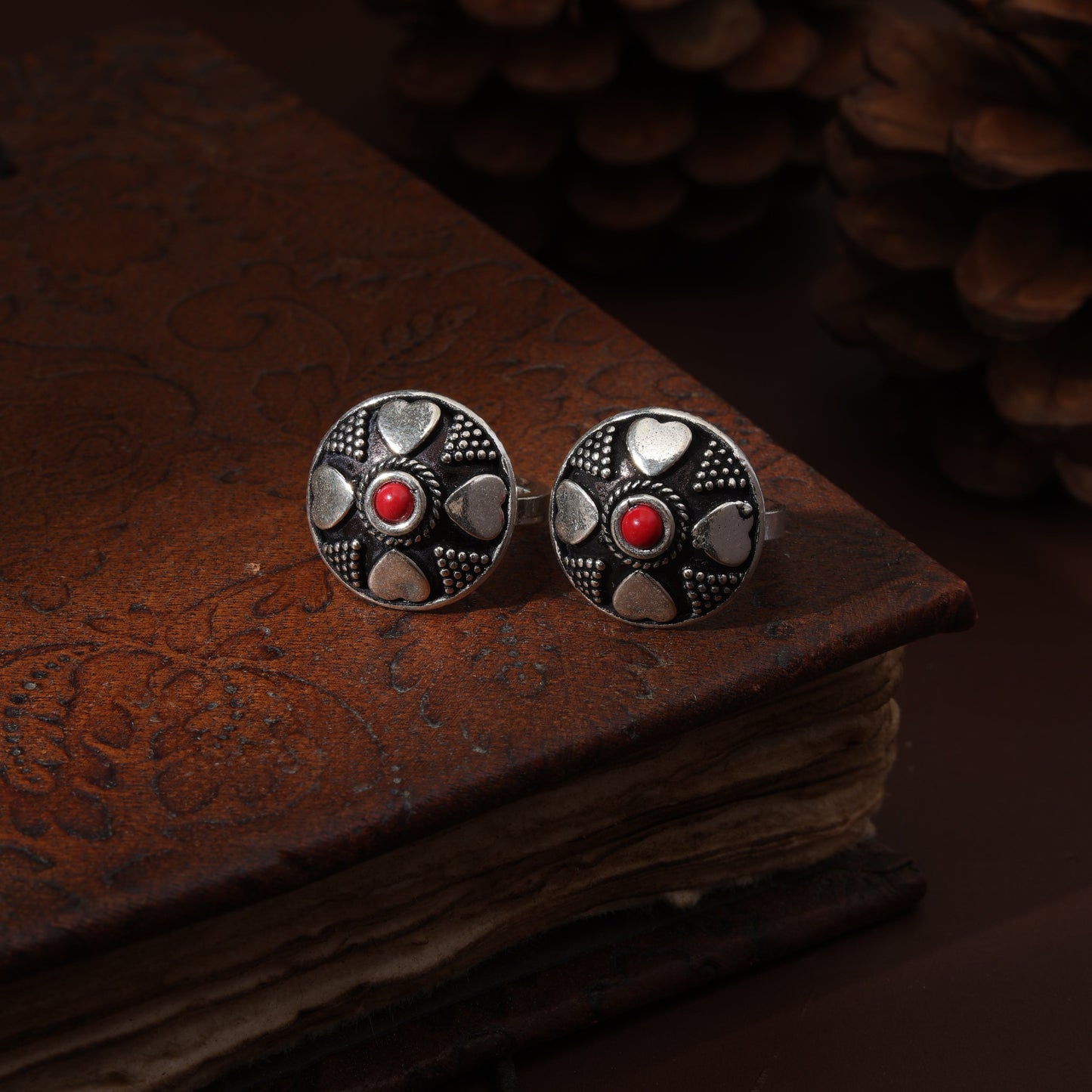Sterling Silver Red Moonga Antique Toe Ring